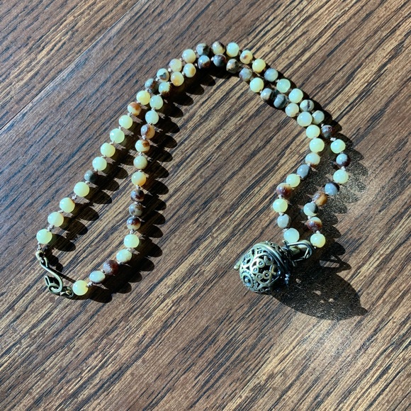 Jasper hand knotted necklace with pendant - Picture 5 of 7